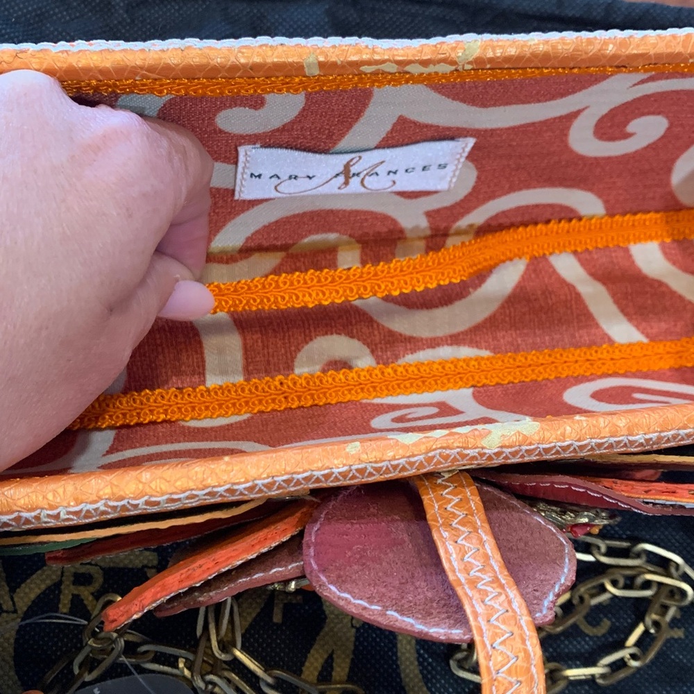 Mary Frances "Hibiscus" handbag - Picture 14 of 17